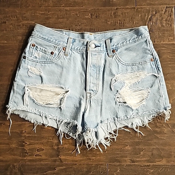 Levi's 501 Women's Jean Shorts sz 28 - Picture 2 of 7
